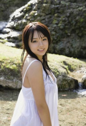 《漂亮的女邻居》在线观看
